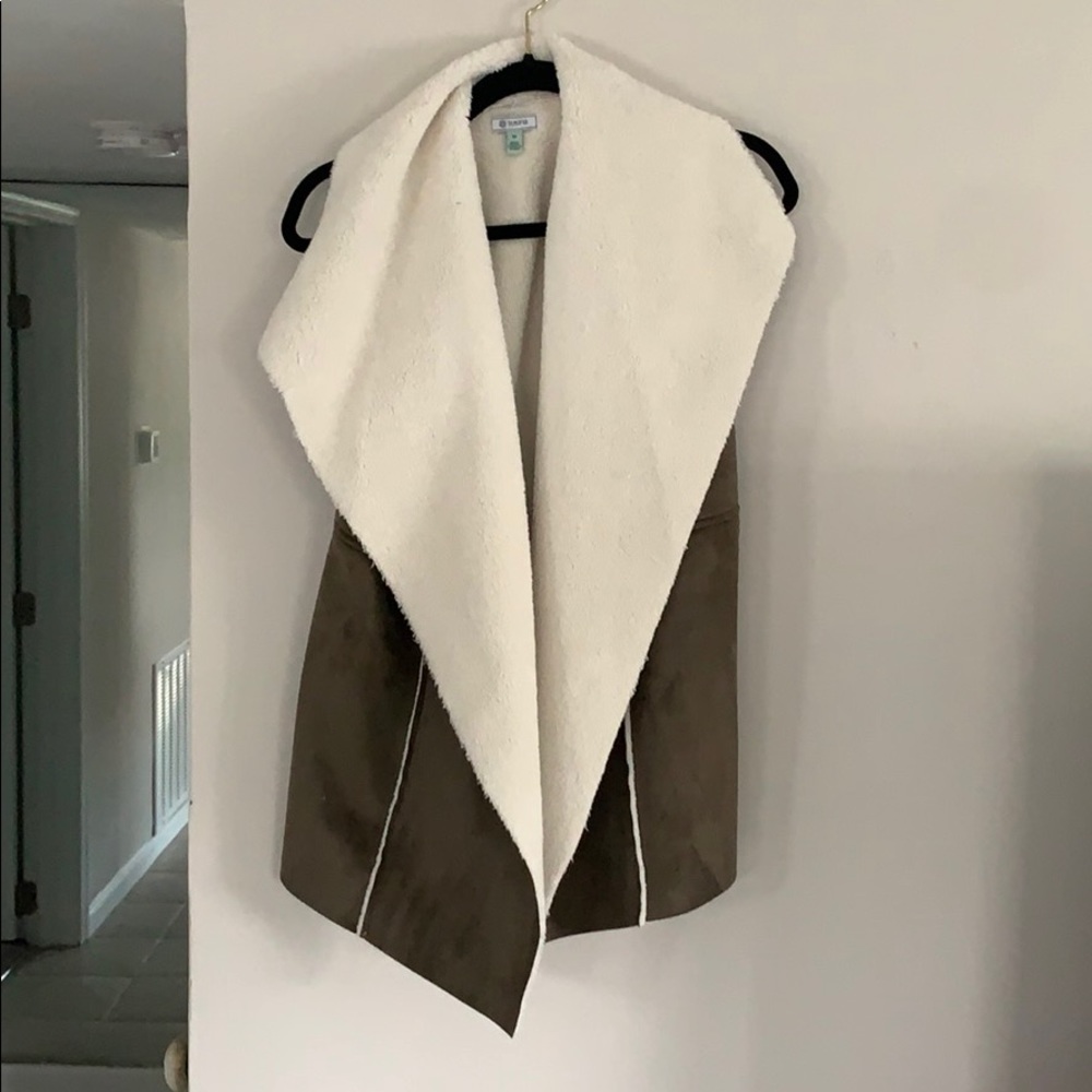 Faux fur and suede vest